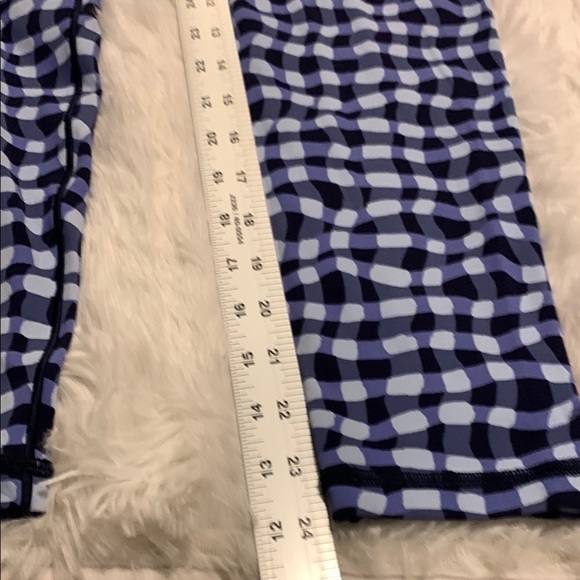 Aeria Offline Blue and White Checkered Leggings - Picture 5 of 7